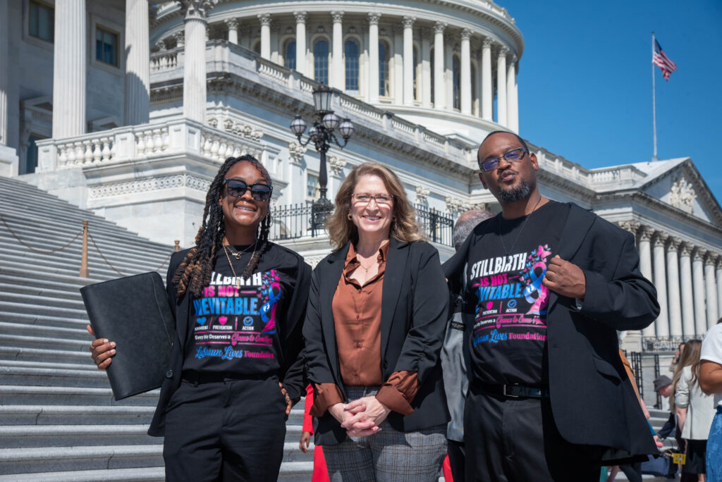 LaSaaun Lives Foundation advocates with a fellow stillbirth prevention advocate at the U.S. Capitol